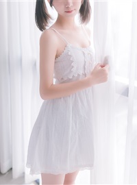 Rabbit play picture white dress double ponytail(11)